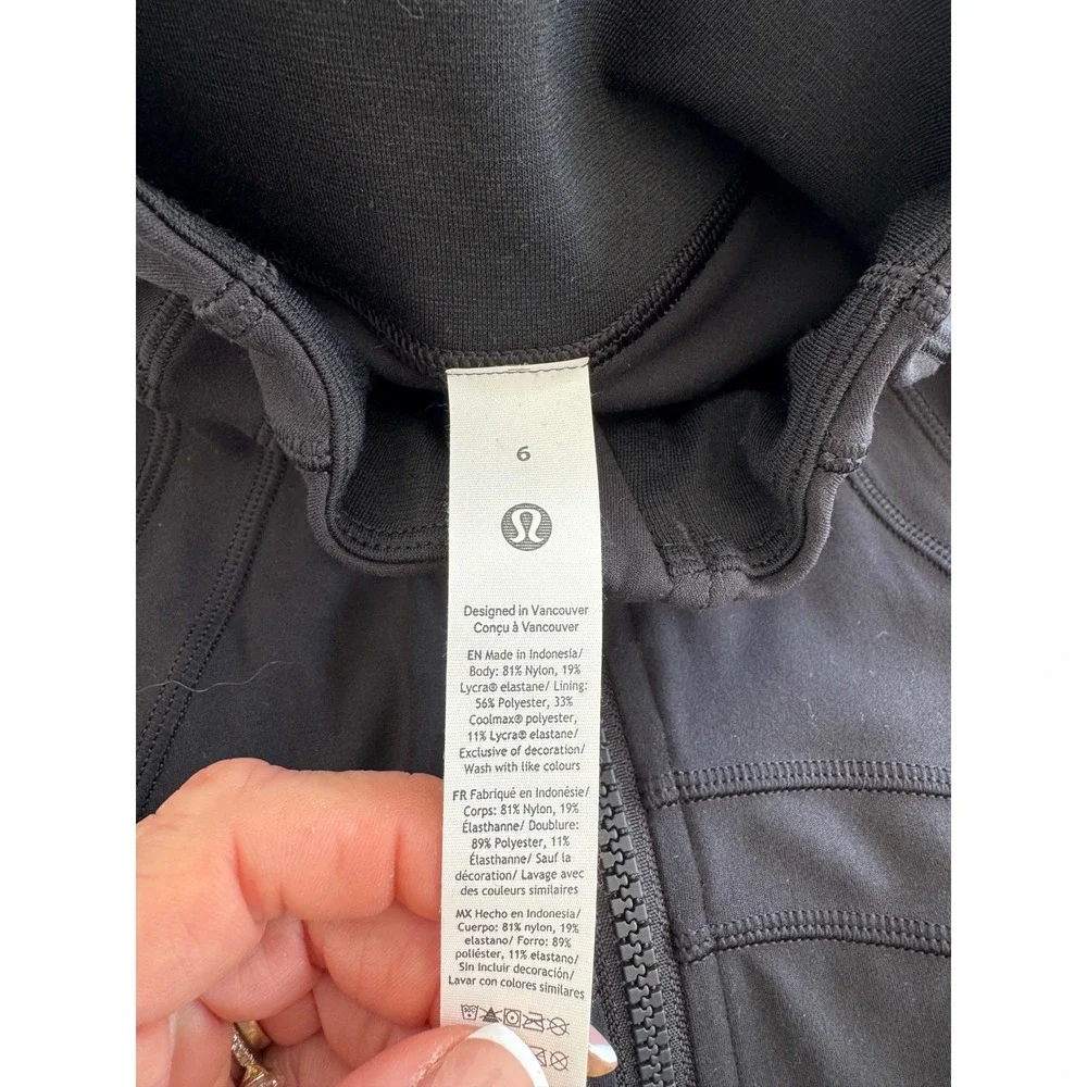 Lululemon Define Jacket Luon Black Size 6 Full Zip Slim Fit Pilates Yoga